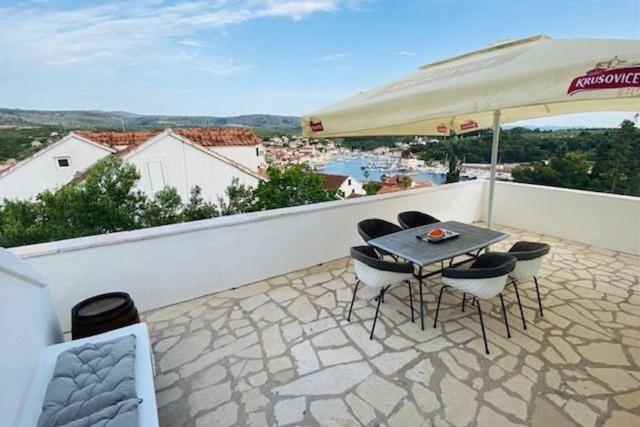 Sea-Views Brazza Apartments With Private Pool 米欧纳 外观 照片