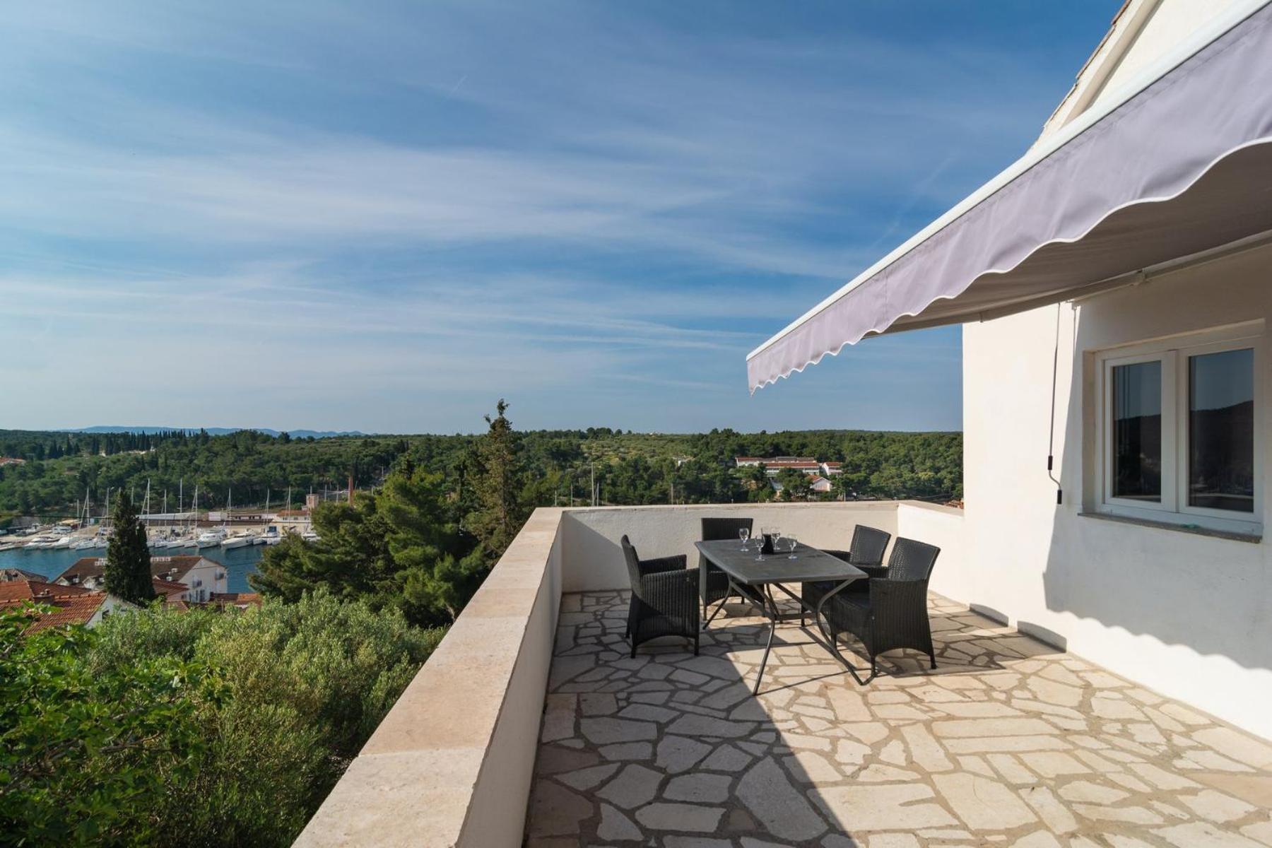 Sea-Views Brazza Apartments With Private Pool 米欧纳 外观 照片